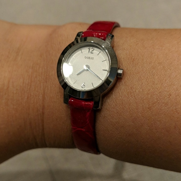 Guess watch - Picture 3 of 3